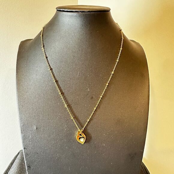 NIB gold tone "mother and child" holding opal, 18" necklace! - Picture 3 of 13